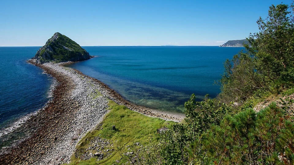 Мыс Островной