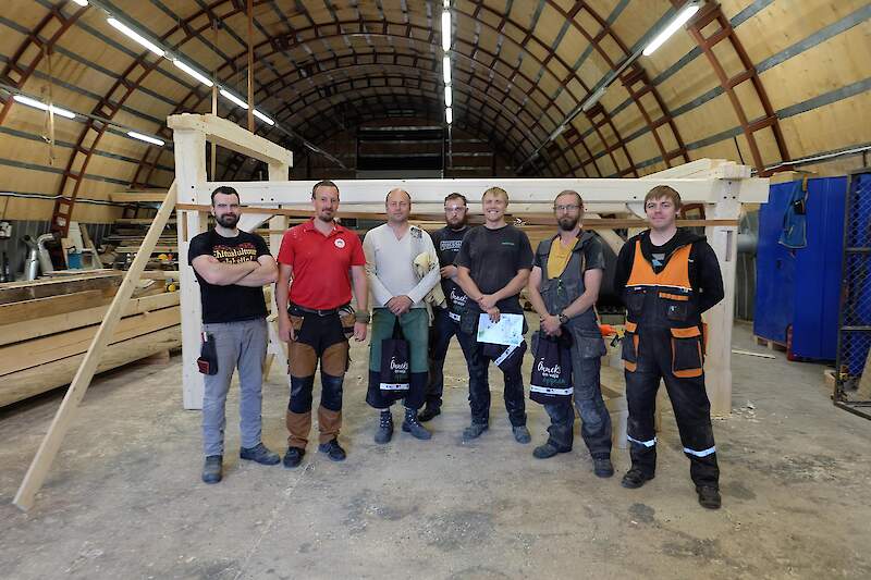 Mitmekülgsed koolitused avavad uksi ja rikastavad argipäeva! Tule täienda end ajaplaneerimisest aianduse ja ehituseni.